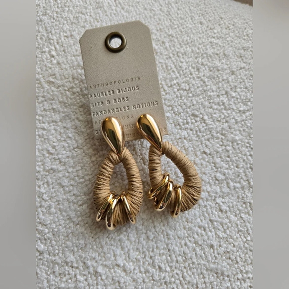 Anthropologie, Raffia-Wrapped Hoop Earrings, Tan - NWT!!! - Picture 5 of 7